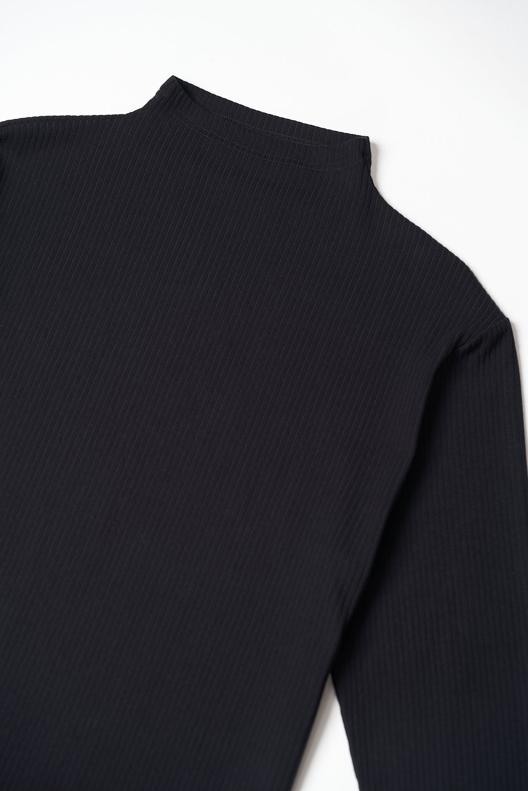 Tokyo A:M Ribbed Mock Neck